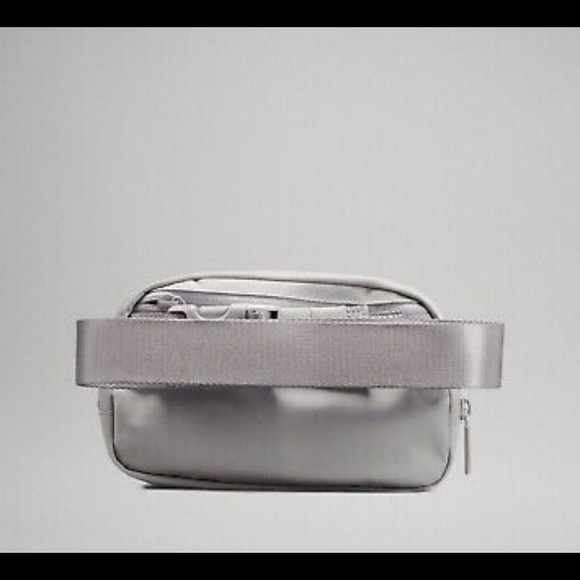 LULULEMON EVERYWHERE BELT BAG - Picture 4 of 15